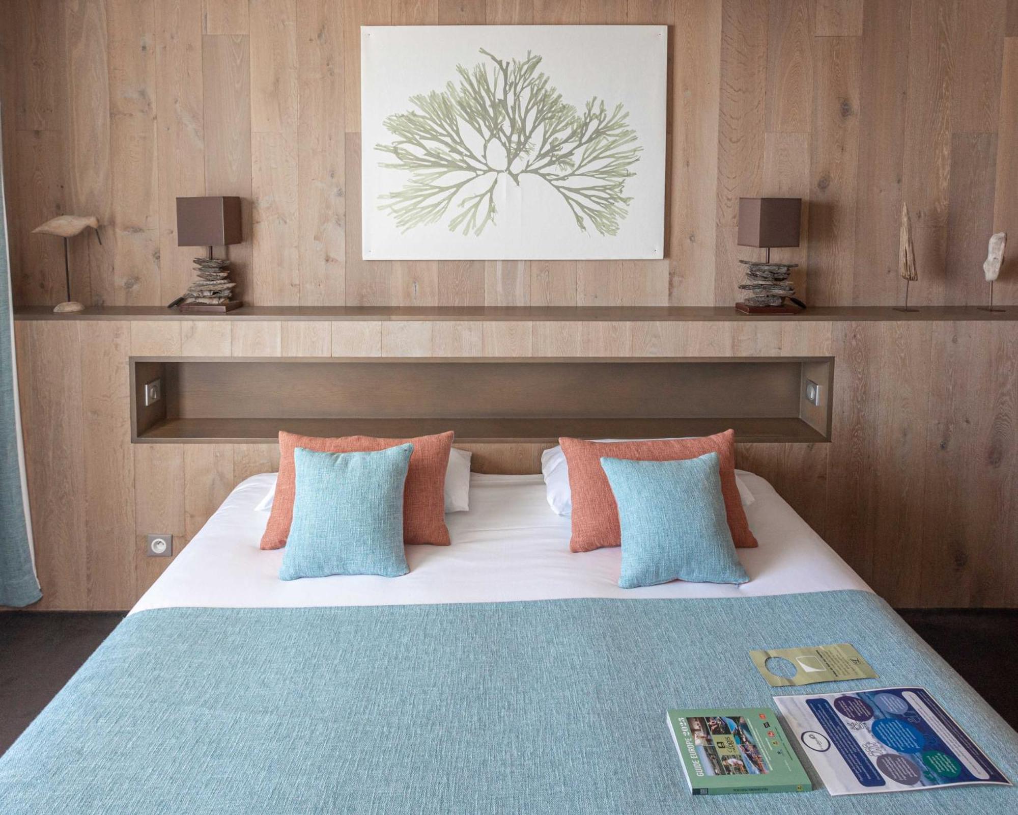 Logis Hotel Le Calluna Restaurant La Flottille Préfailles 外观 照片